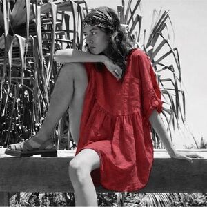 FREE PEOPLE Tuscan Red
We The Free Moon City Ruffle Hem Top